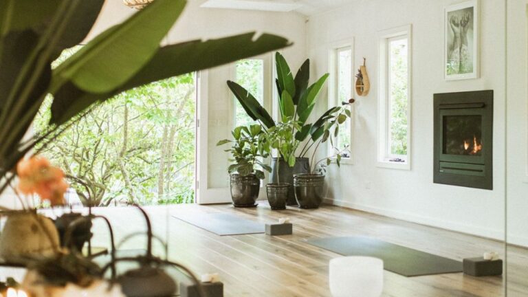 Hut Yoga & Wellness