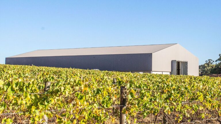 Ten Minutes By Tractor Winery & Restaurant